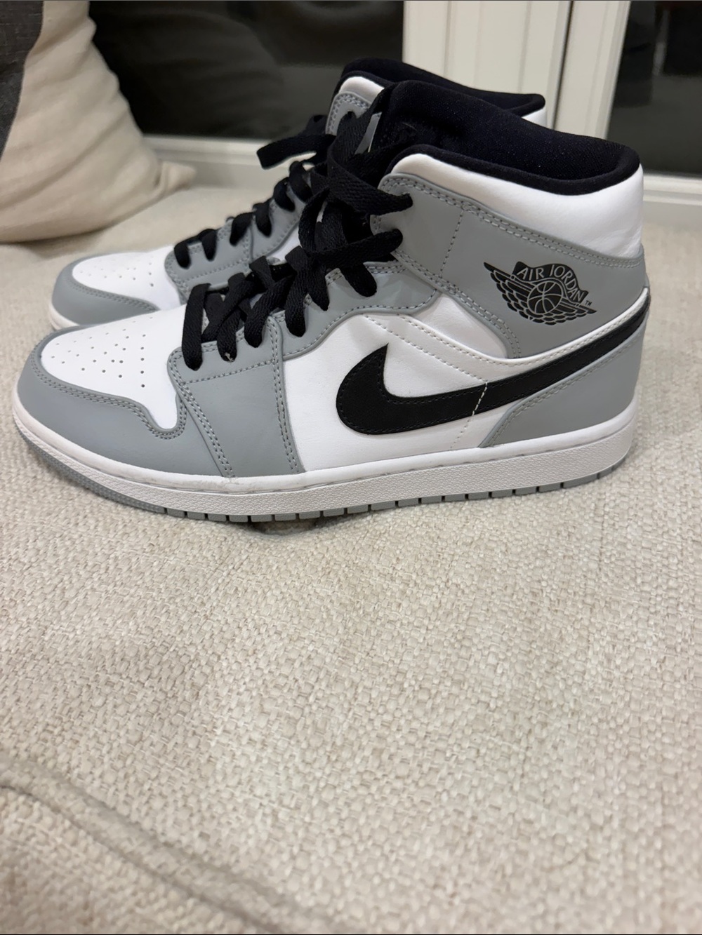 Jordan Air Jordan 1 Mid Men’s Sneakers - White / Gray / Black